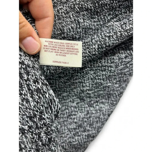 Arizona Jean Co Women's Gray Long Sleeve V-neckline Sweater Size Small - Picture 6 of 9